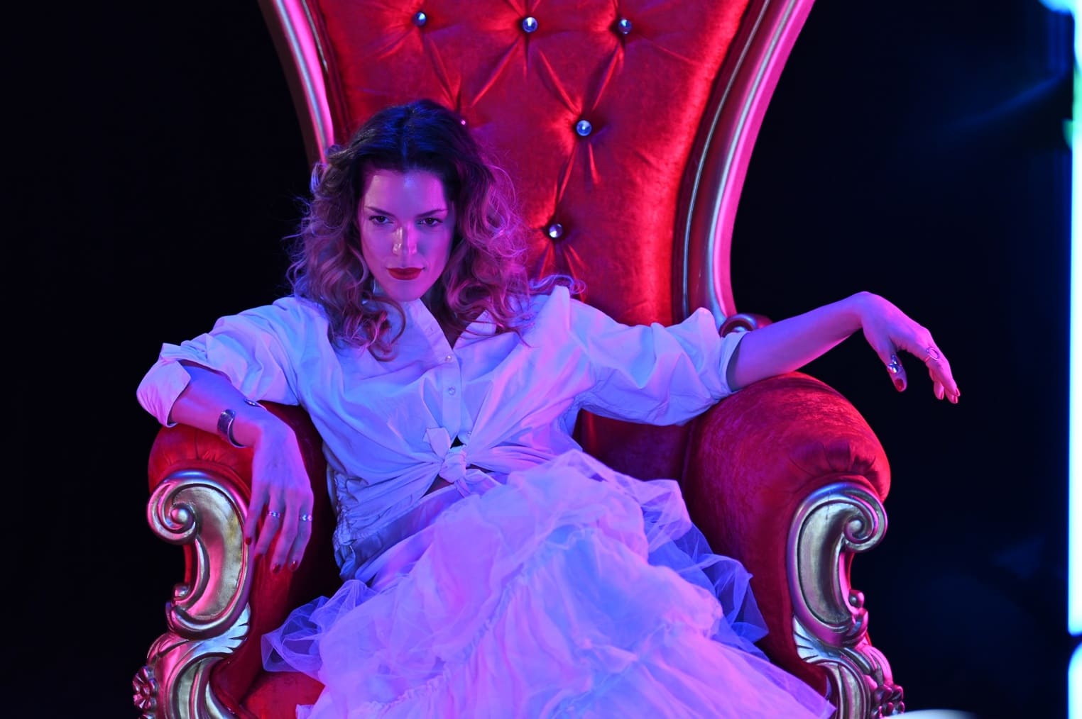 Zoe Kida: „Nešto mi se čini da mogu sve“ - o albumu ,,Cosmic Delivery", intuiciji i unutrašnjem kosmosu 2 Zoe Kida na Dan žena predstavila pesmu Visočanstvo