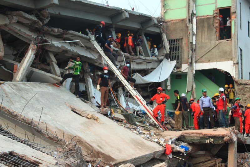 2013 savar building collapse02