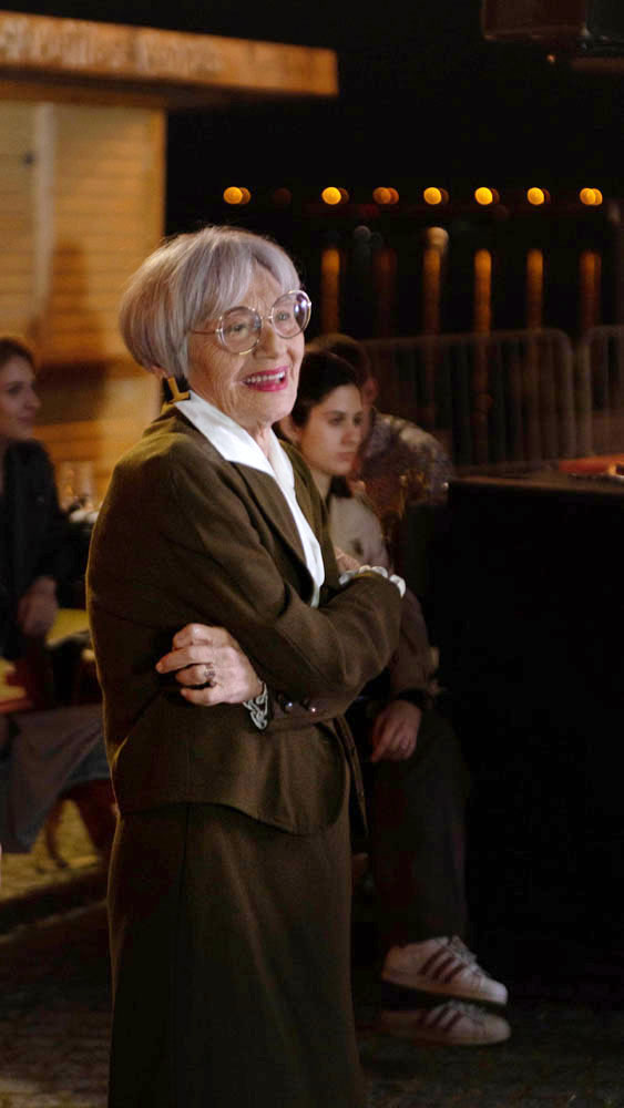 Olivera Mijatović: Diplomac tri fakulteta i zvezda Nedelje mode koja je studentkinji Mili predala jabuku 1 DODELA BAKA BFW Ivona Petrov 17 TXT