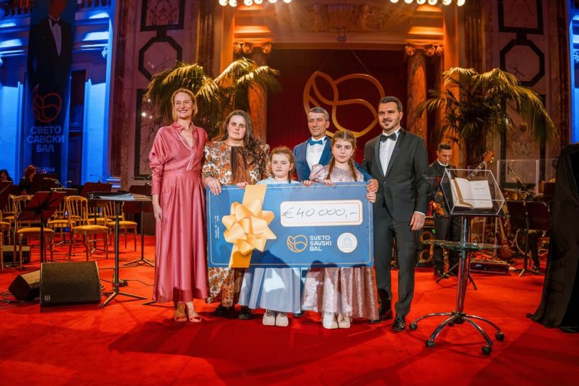 Svetosavski bal u Beču: uručena pomoć od 40.000 evra porodici Dimić sa Kosmeta