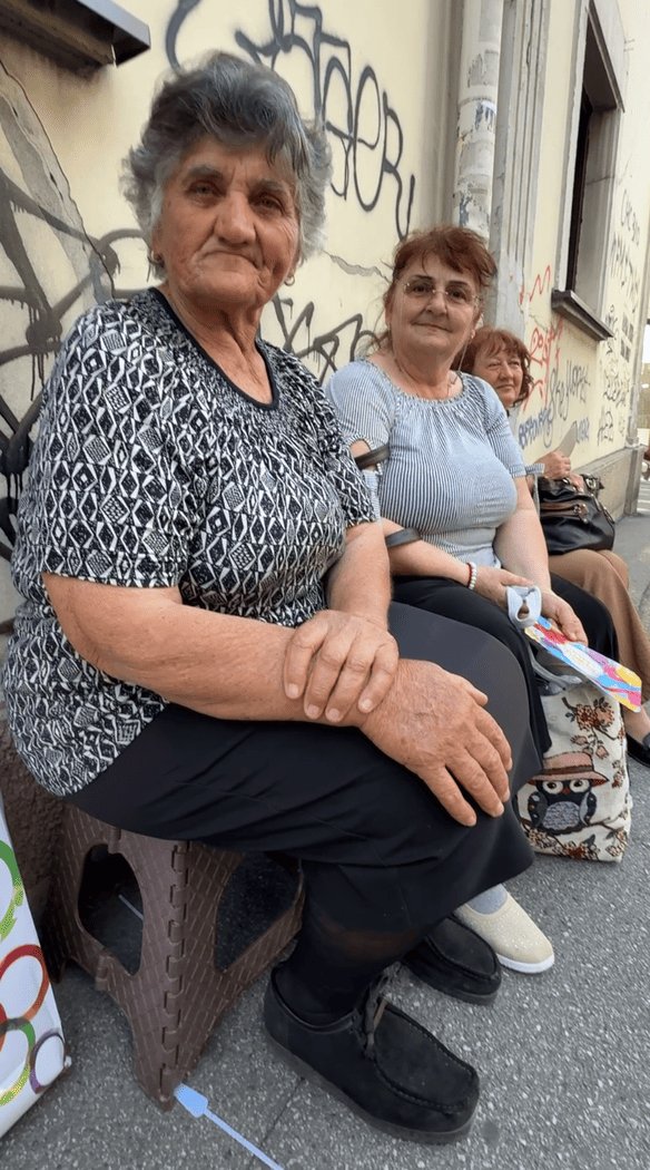 Pojas Presvete Bogorodice ostaje u Beogradu do 5. juna: Vernici čekaju i po deset sati da celivaju jednu od najvećih pravoslavnih svetinja