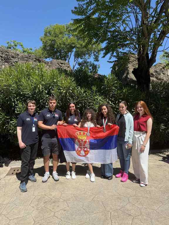 Dve medalje i dve pohvale za učenice iz Srbije na Evropskoj olimpijadi iz informatike za devojke