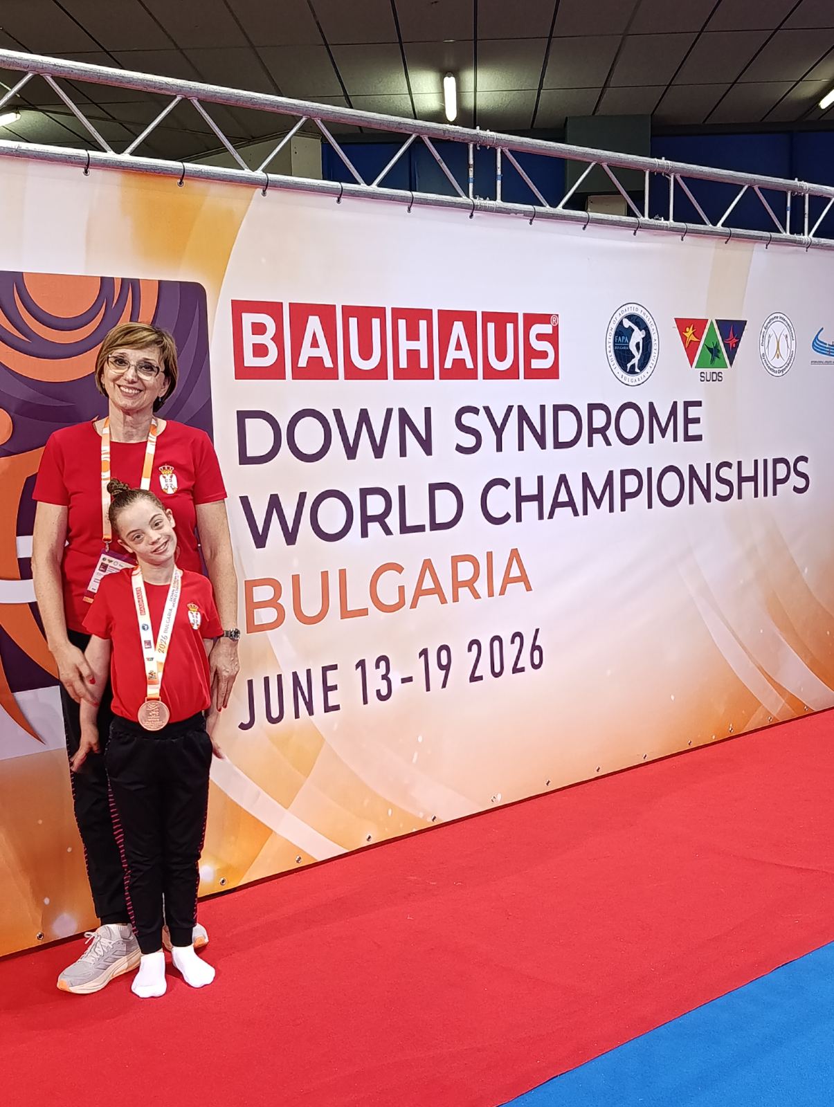 Dunja Stanojević osvojila pet medalja na Svetskom prvenstvu za osobe sa Daunovim sindromom 3 Devojčica osvojila pet medalja na Svetskom prvenstvu za osobe sa Daunovim sindromom