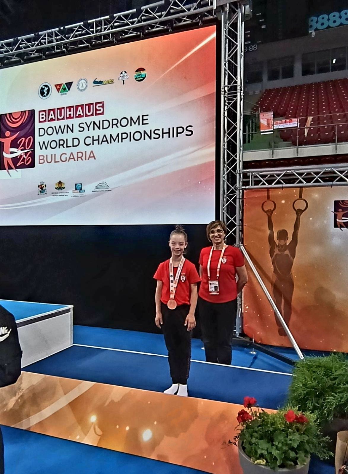 Dunja Stanojević osvojila pet medalja na Svetskom prvenstvu za osobe sa Daunovim sindromom 4 Devojčica osvojila pet medalja na Svetskom prvenstvu za osobe sa Daunovim sindromom
