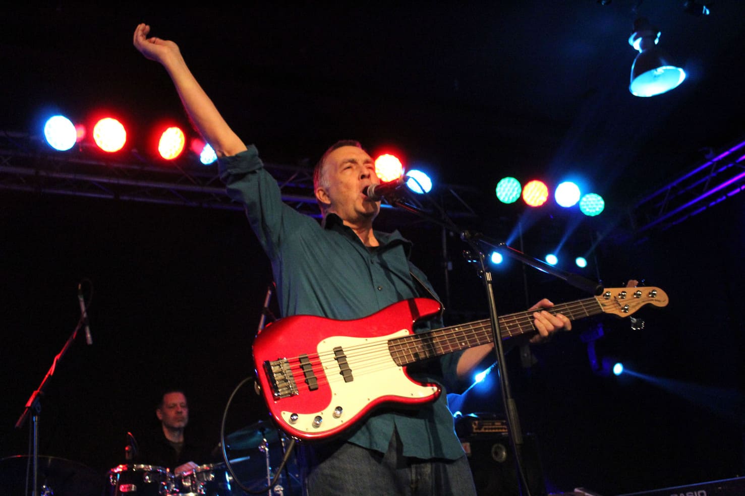 Aleksandar Đukić (Monday Blues Band) pred koncert u Domu omladine: Na sceni nesebično delimo emocije sa publikom