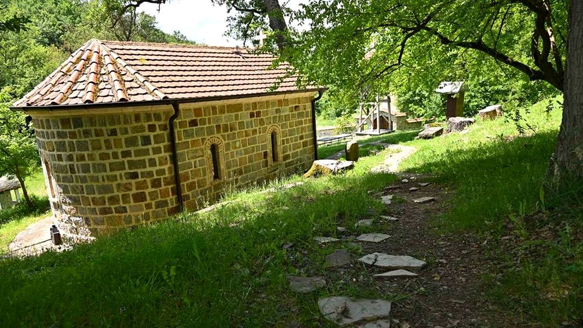 Manastir Ceranjska reka: Svetinja skrivena u šumi koja čuva predanje o kosovskim junacima