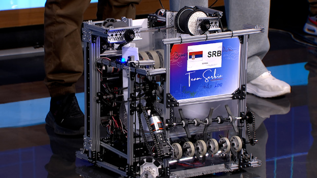Robot „Tesla“ doneo srpskim srednjoškolcima srebro na svetskom takmičenju u robotici