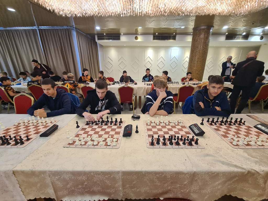 Šahisti Matematičke gimnazije ponovo osvojili „Trofej Banja Luke“ 3 Šahisti Matematičke gimnazije ponovo osvojili „Trofej Banja Luke“